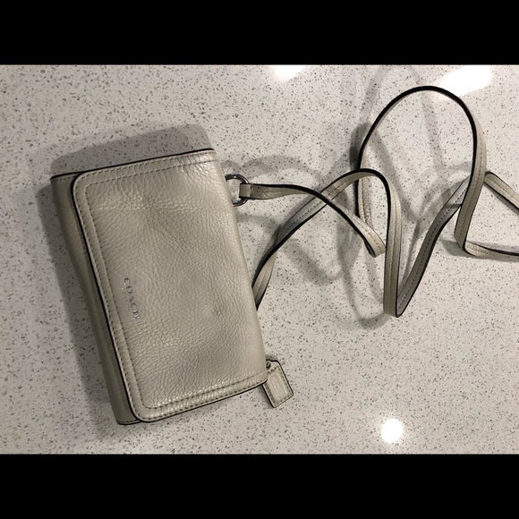 White Coach Leather Wallet Size Crossbody - Picture 1 of 7
